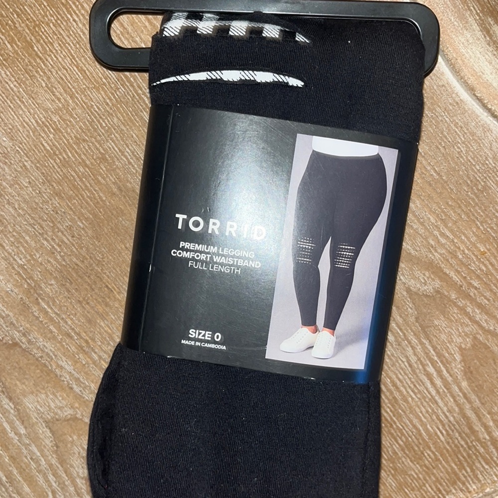 Woman’s Torrid leggings full length comfort waistband